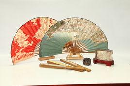 四(si)方(fang)糖(tang)球(qiu)會(hui)地(di)圖文(wen)化(hua)產品(pin)展 辦公用品(pin)中(zhong)的地(di)域(yu)風(feng)情與(yu)創(chuang)意(yi)設(she)計(ji)